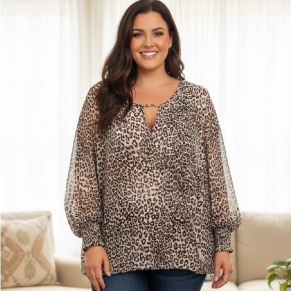 Vince Camuto Tops - Vince Camuto Leopard Animal Print Top